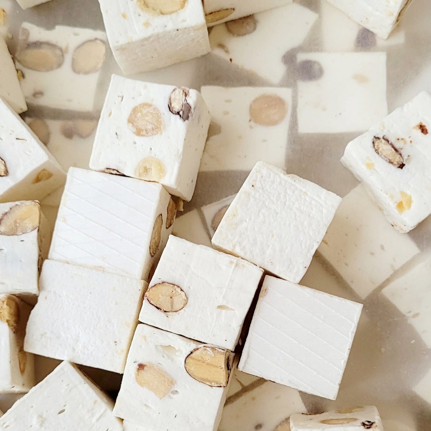 Cubes de nougat blanc 100gr