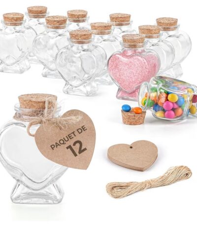 Lot de 12 petits flacons en verre transparent en forme de cœur avec bouchon en liège naturel, ficelle de jute et étiquettes en carton kraft.